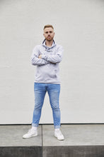 Lade das Bild in den Galerie-Viewer, Wolf of Swetch